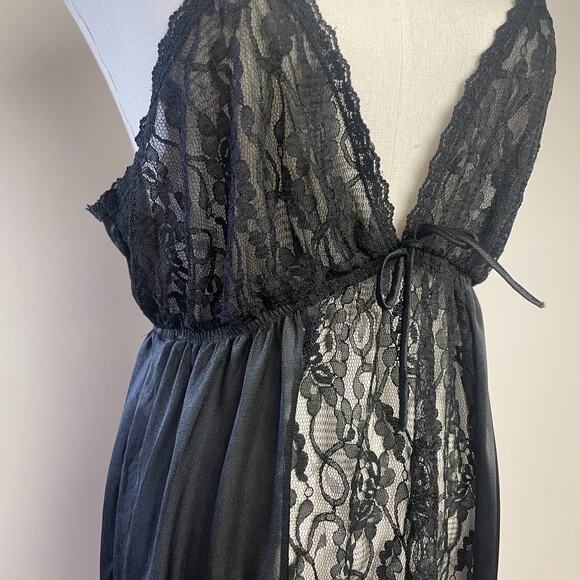 Vintage 80s Sheer Black Lace Romantic Dark Coquette Gothic Slip Dress Nightgown - Picture 3 of 11